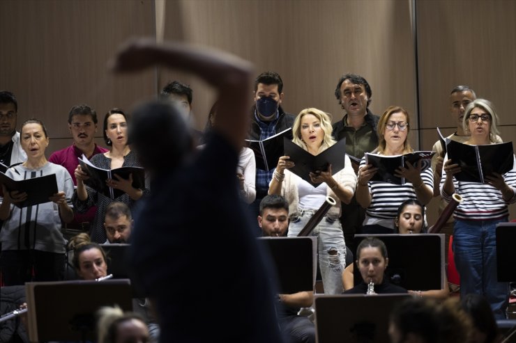 Hacettepe Üniversitesi Senfoni Orkestrası, Cumhuriyet'in 100. yıl coşkusunu CSO'daki özel konserle kutlayacak