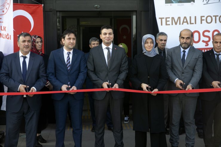 Kahramanmaraş'ta "100 Yıldır Aynı Aşk ve Heyecanla" isimli fotoğraf sergisi açıldı