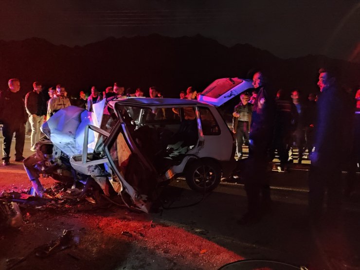 Konya'da iki otomobilin çarpıştığı kazada 1 kişi öldü, 3 kişi yaralandı