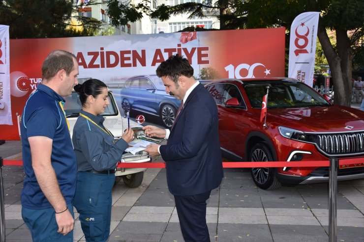 Eskişehir Vali Yardımcısı Altun 21 yıl önce kendisine yazdığı mektubu teslim aldı