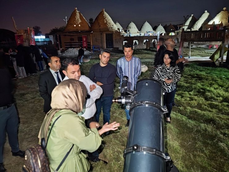 Şanlıurfa'da Cumhuriyet'in 100. yılı kapsamında öğrenciler gezegenleri gözlemledi