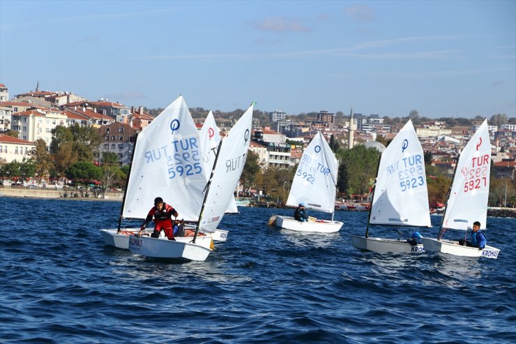 Tekirdağ'da Cumhuriyet Kupası yelken yarışları başladı