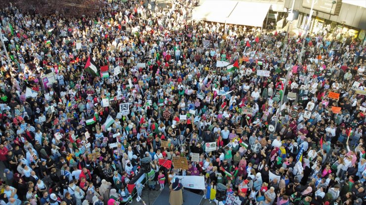 Bosna Hersek'te, İsrail'in Gazze'ye yönelik saldırıları protesto edildi