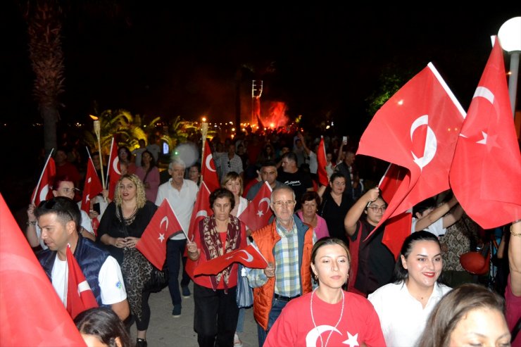 Muğla ve ilçelerinde Cumhuriyet Bayramı dolayısıyla fener alayı düzenlendi