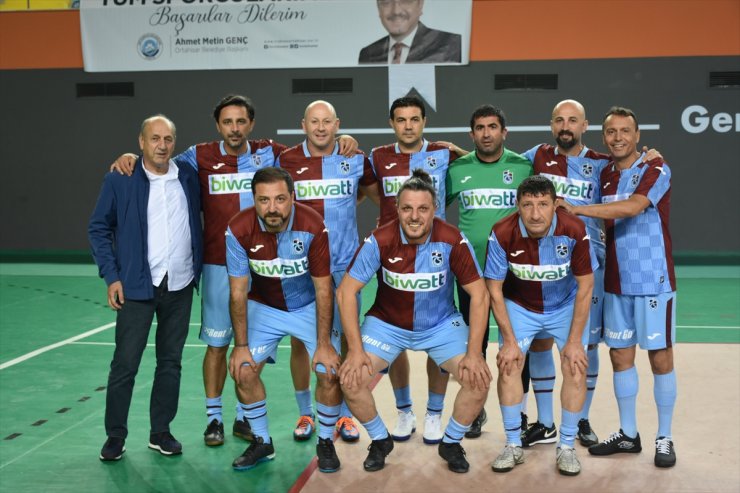 Trabzon'da "Efsaneler Yeniden Futbol Turnuvası" başladı