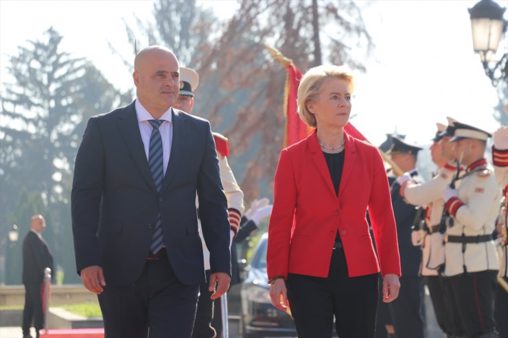 AB Komisyonu Başkanı von der Leyen, Kuzey Makedonya Başbakanı Kovaçevski ile görüştü