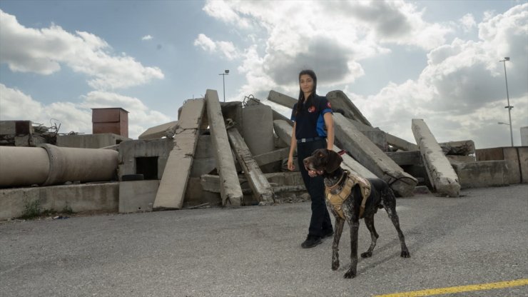 İzmir Depremi'nde enkaz altından kurtarılan depremzede, itfaiyeci oldu