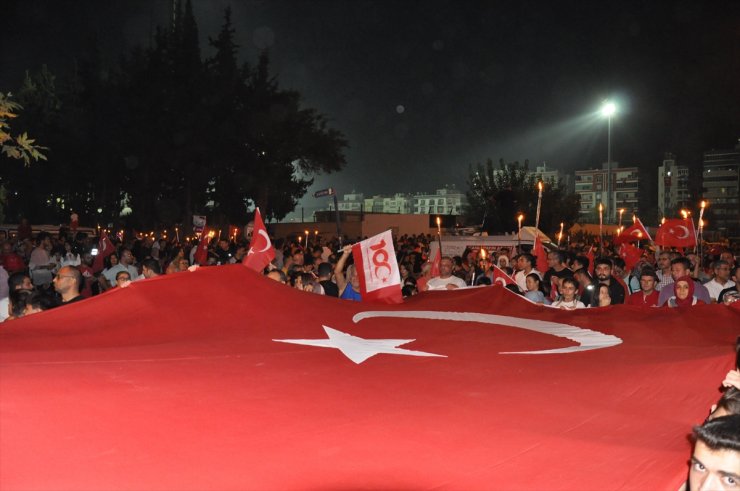 Mersin'de Cumhuriyet'in 100. yılı dolayısıyla fener alayı düzenlendi