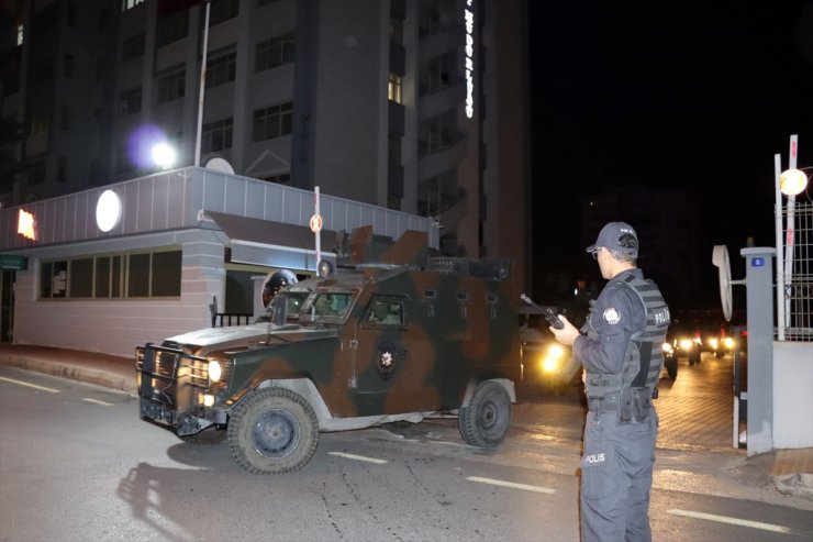 Mersin'de PKK/KCK operasyonunda yakalanan 4 zanlıdan 3'ü tutuklandı