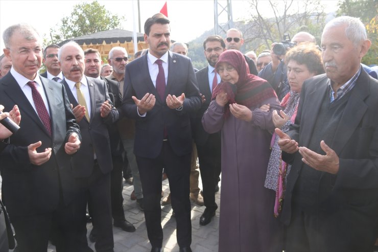 Solingen faciasında 5 yakınını kaybeden Mevlüde Genç, kabri başında anıldı