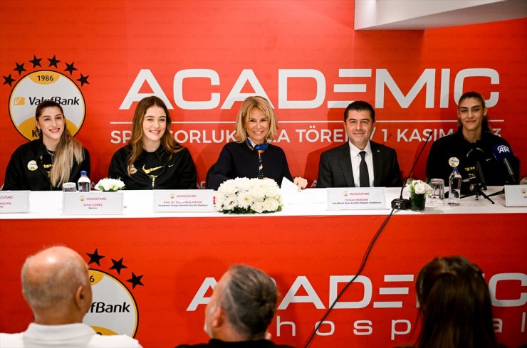 VakıfBank Kadın Voleybol Takımı ile Academic Hospital arasındaki sponsorluk anlaşması yenilendi