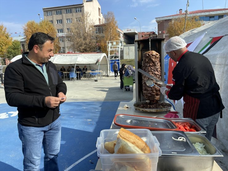 Ardahan'da Gazze'ye destek için kermes düzenlendi