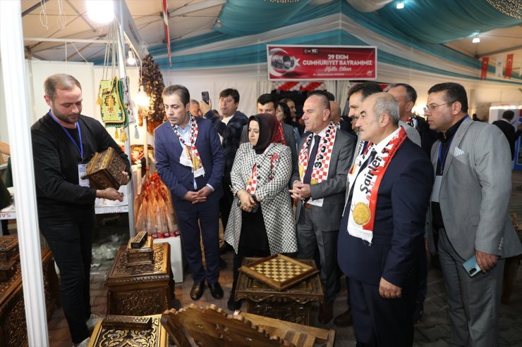 Sultangazi'de düzenlenen Kahramanmaraş Yöresel Günleri'ne depremzede esnaf katılıyor