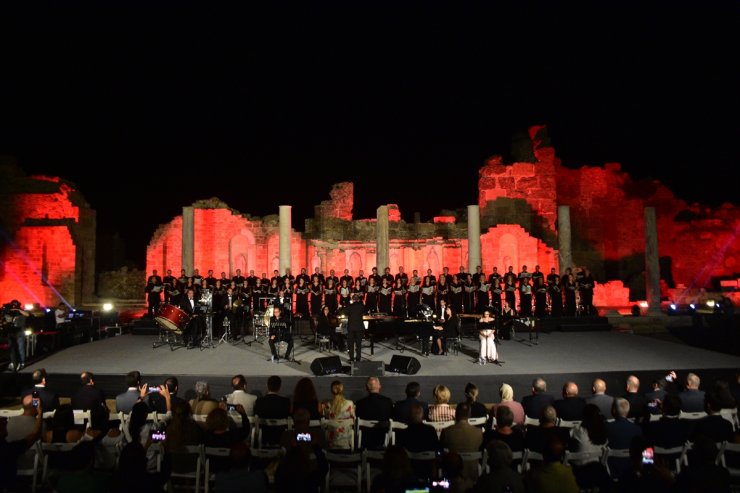 Bakan Ersoy, Antalya Kültür Yolu Festivali Gala Konseri'nde konuştu: