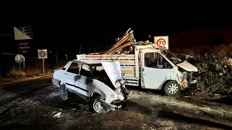 Adıyaman'daki trafik kazasında 2 kişi ağır yaralandı