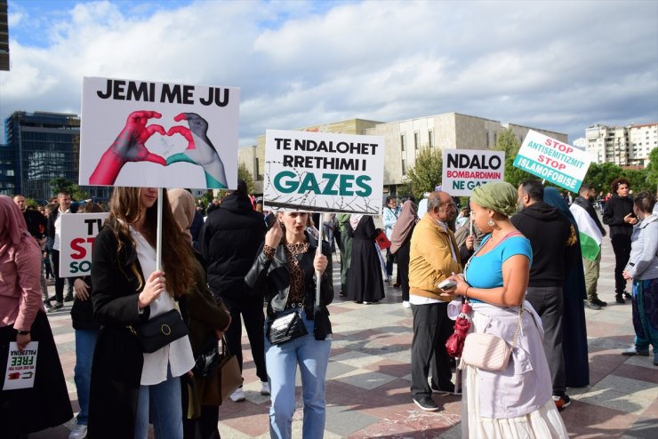 Arnavutluk'ta Filistin'e destek gösterisi düzenlendi