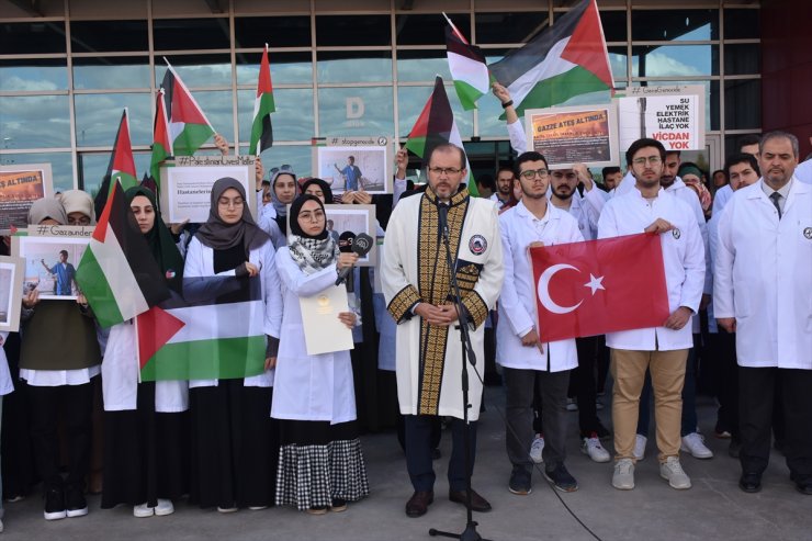 Afyonkarahisar'da üniversite öğrencileri İsrail'in Gazze'ye saldırılarını protesto etti