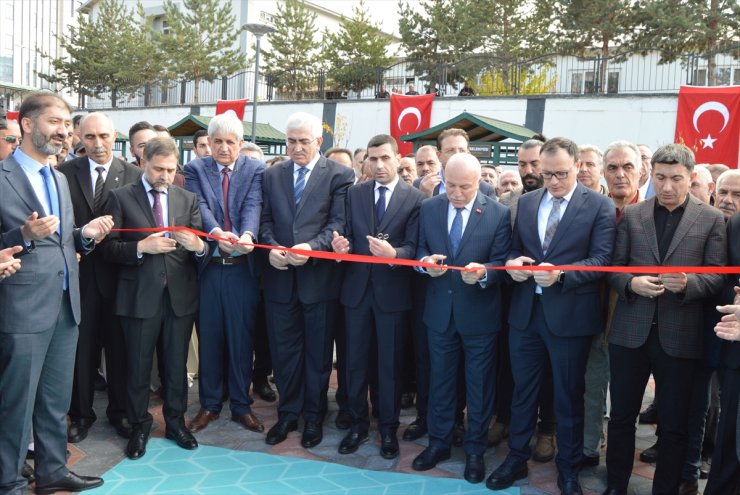 Erzurum'da yapımı tamamlanan 1072 Saltuklu Millet Bahçesi açıldı