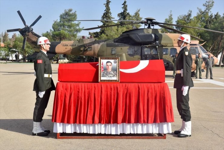 Şehit Piyade Sözleşmeli Er Onur Özbek'in naaşı memleketine gönderildi