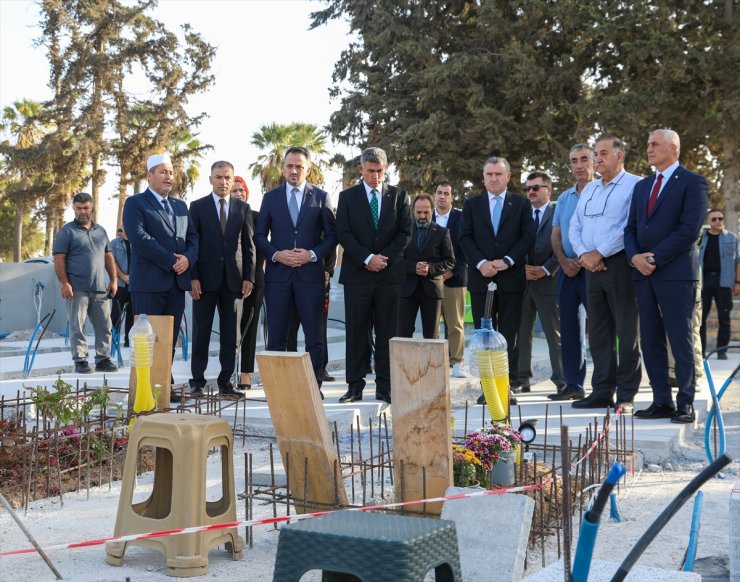 Gençlik ve Spor Bakanı Bak, KKTC'de "Şampiyon Melekler"in mezarını ziyaret etti