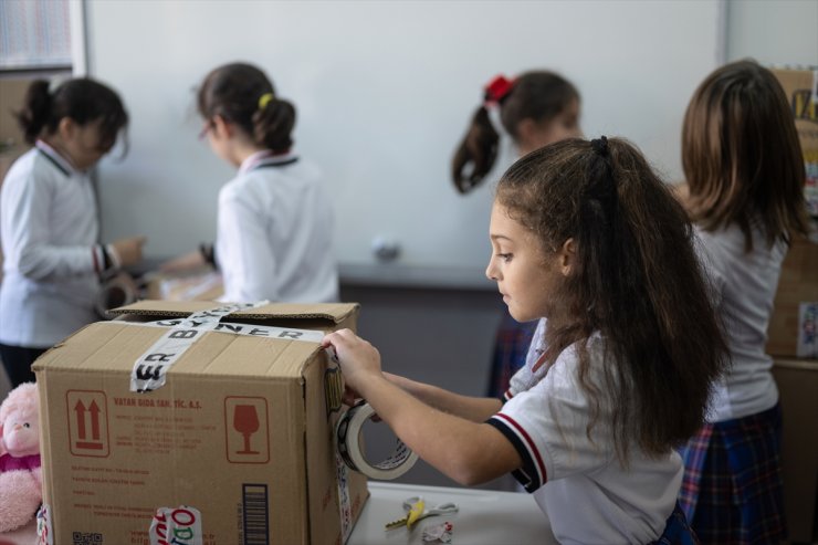 İstanbullu minik öğrenciler depremzede akranlarına oyuncaklarıyla destek oldu