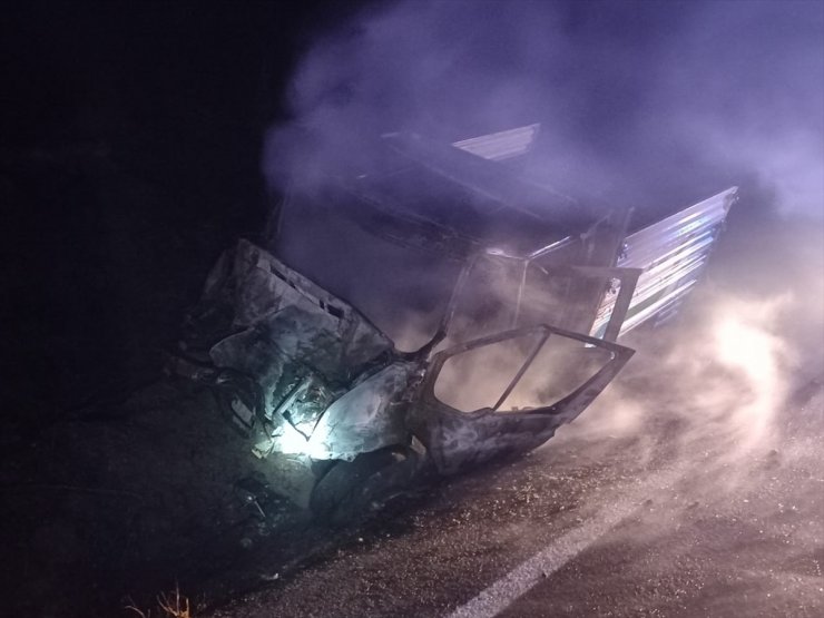 Kastamonu'da traktör ile kamyonetin çarpıştığı kazada 5 kişi yaralandı