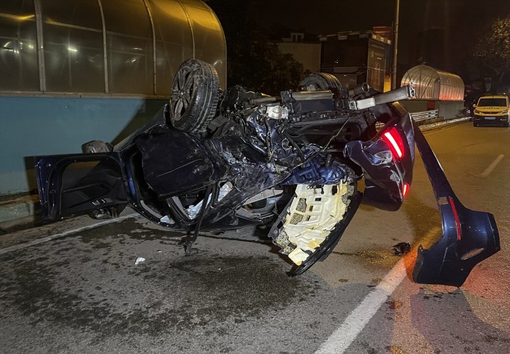 Bursa'da takla atan otomobildeki 1 kişi öldü 3 kişi yaralandı