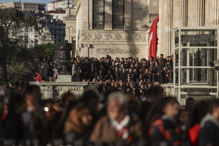 Büyük Önder Atatürk, Dolmabahçe Sarayı'ndaki odasında törenle anıldı