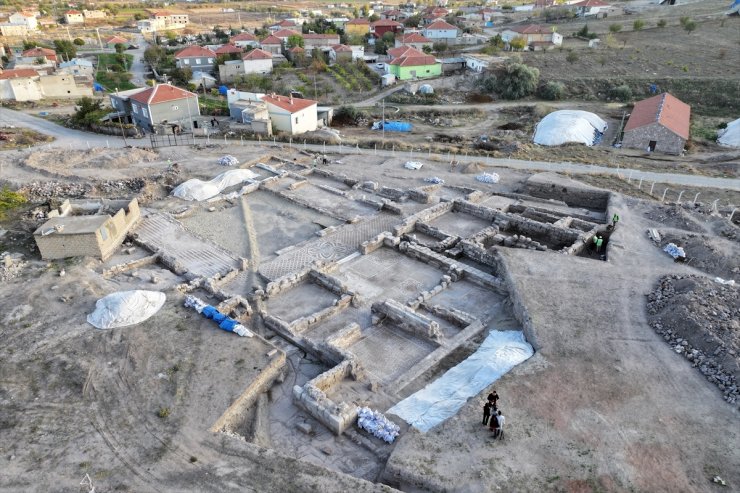 Kayseri'deki kazı çalışmalarında mozaik alan 600 metrekareye çıktı