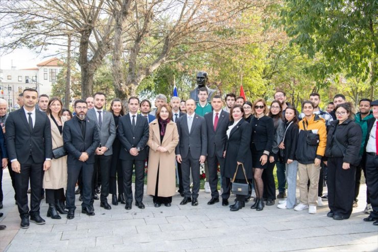 Romanya'nın Köstence şehrinde Atatürk büstü açıldı