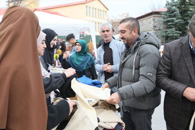 Kars'ta Filistin'e destek için "Hayır Çarşısı" kuruldu