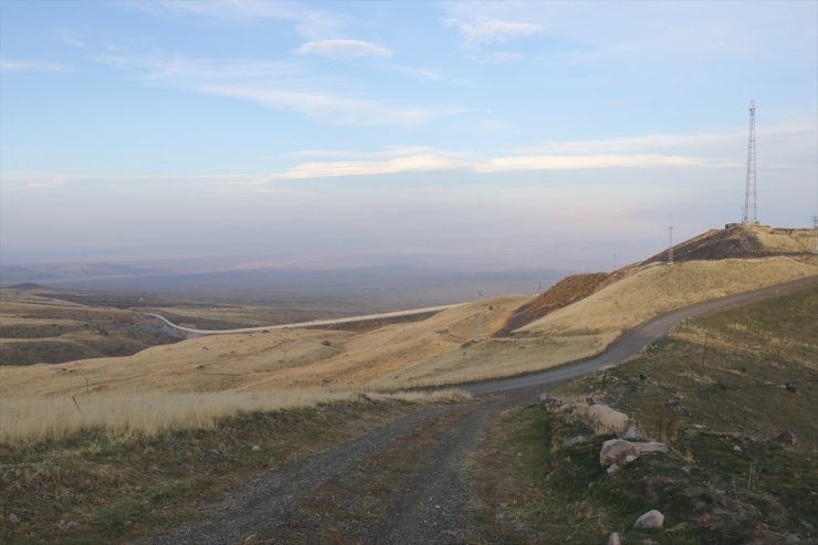 İçişleri Bakanı Yerlikaya, Türkiye-İran güvenlik duvarını inceledi: