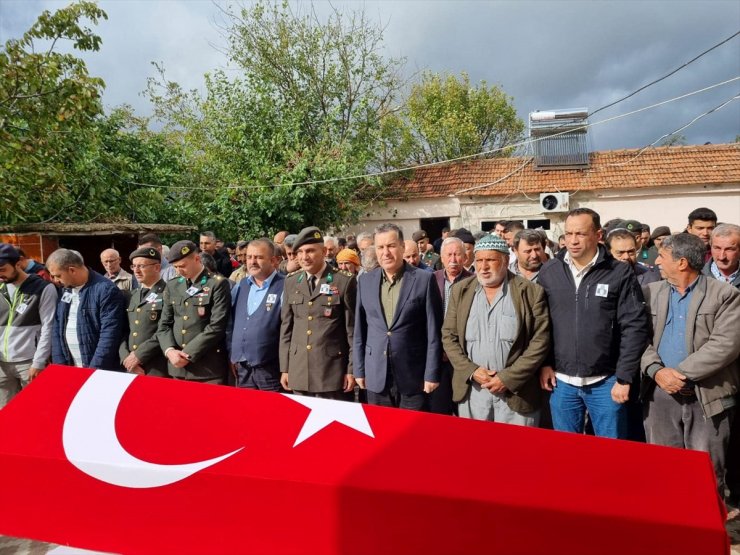 Manisa'da Kıbrıs gazisi son yolculuğuna uğurlandı