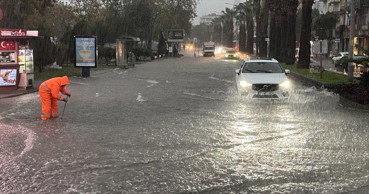 Çanakkale'de sağanak etkili oldu