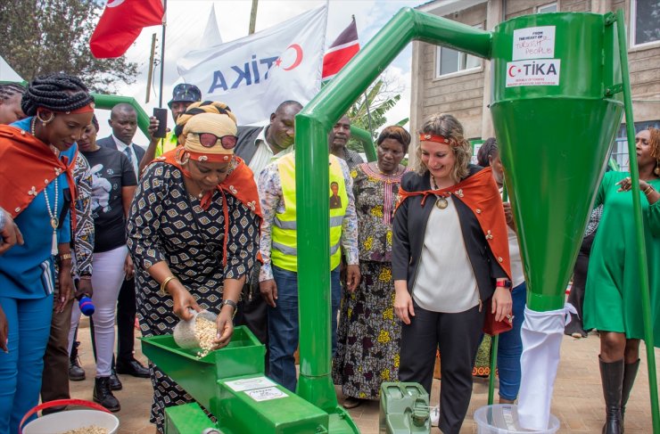 TİKA, Kenya’da kırsal kalkınmayı desteklemek için un öğütme makinesi dağıttı