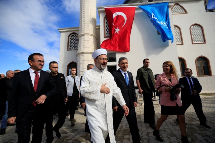 Diyanet İşleri Başkanı Erbaş, Kur'an kursu ve lojman inşaatı temel atma törenine katıldı: