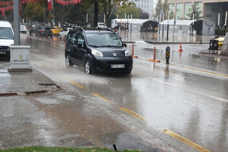 Şanlıurfa ve Malatya'da yağmur etkili oldu