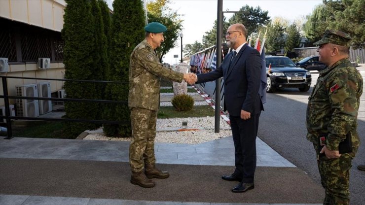 Arnavutluk gelecek yıl Kosova'daki askeri varlığını artıracak