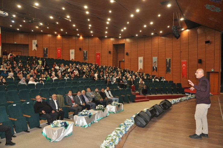 Kafkas Üniversitesi'nde "Kudüs'e Uyanmak" konferansı düzenlendi