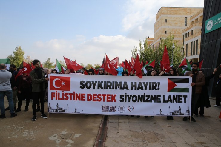 Mardin Artuklu Üniversitesindeki öğrenciler İsrail'i protesto etti