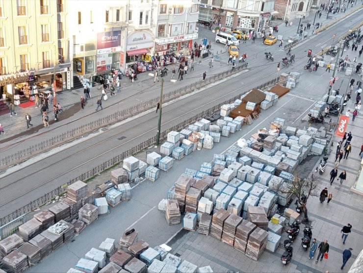 İBB'nin Ordu Caddesi'ndeki düzenlemesi yayaları ve esnafı bezdirdi