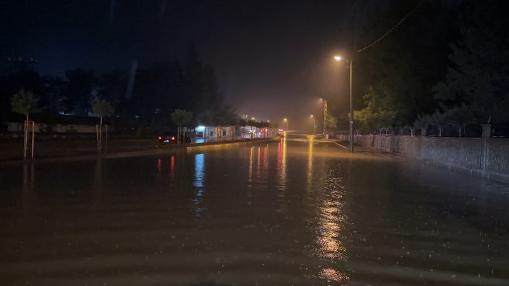 Adıyaman'da sağanak etkili oldu