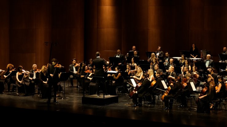 İDSO Andreas Ottensamer ve Daniel Lozakovich'le konser verdi