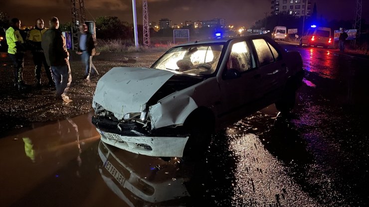 Şanlıurfa'da iki otomobilin çarpıştığı kazada 9 kişi yaralandı