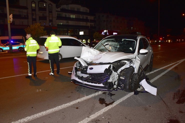 Antalya'da otomobilin çarptığı yaya yaşamını yitirdi