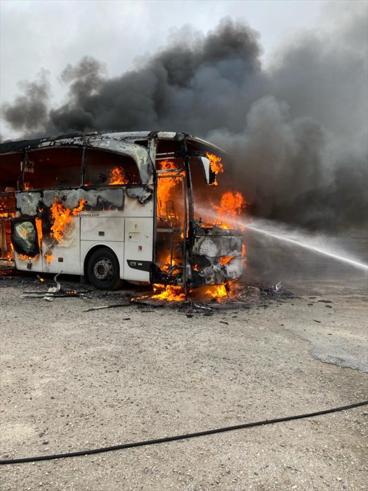 Konya'da yanan yolcu otobüsü kullanılamaz hale geldi