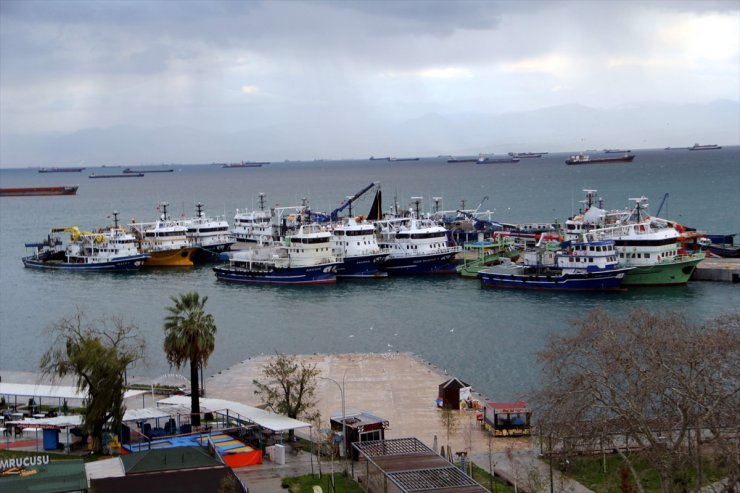 Tokat, Sinop ve Kastamonu'da kar ve fırtına hayatı olumsuz etkiliyor