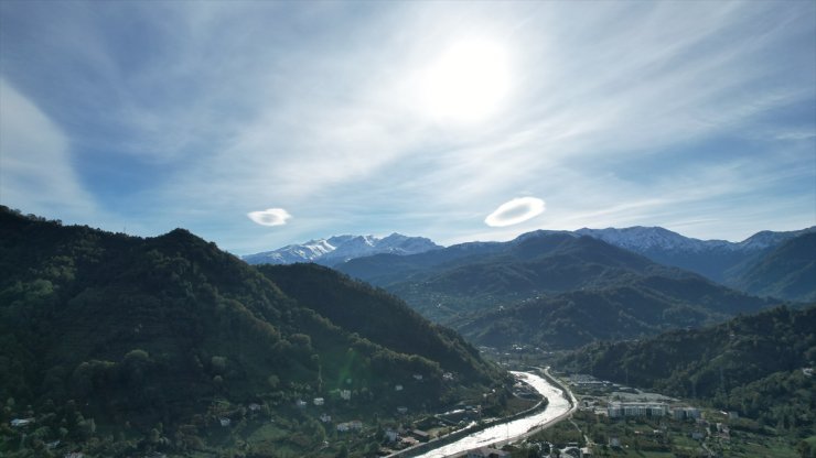 Artvin'de mercek bulutu görüldü