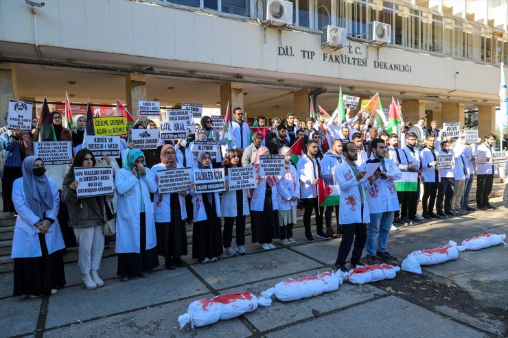 Diyarbakır'da tıp fakültesi öğrencilerinden İsrail'in Gazze'deki saldırılarına tepki