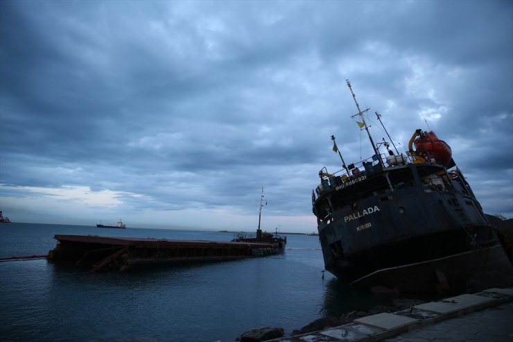 Zonguldak'ta batan geminin personelini arama çalışmaları sürüyor